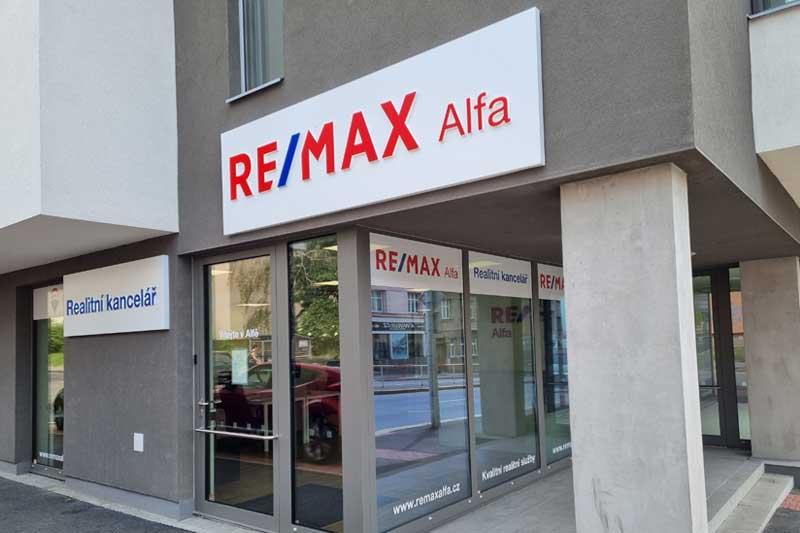 REMAX Alfa Praha 8 - Kobylisy