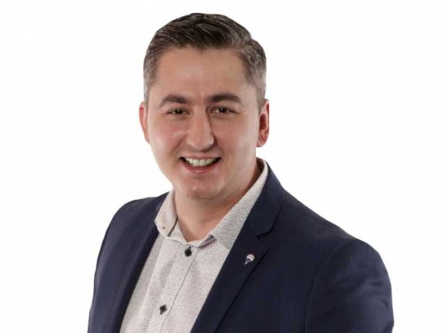 Neustále se vzdělávám a pídím po nových informacích